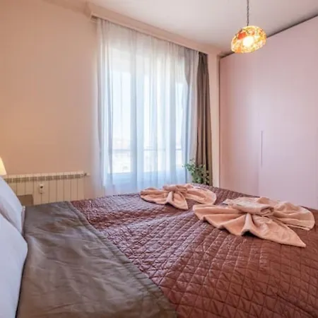 - Fabolous 1bd In Center 公寓